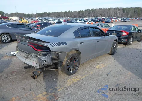 2015 Dodge Charger Sxt z USA, uszkodzony, nr VIN 2C3CDXHG5FH795857